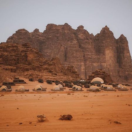 Sun City Camp Hotel Wadi Rum Buitenkant foto