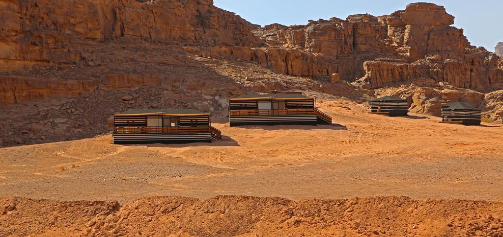 Sun City Camp Hotel Wadi Rum Buitenkant foto